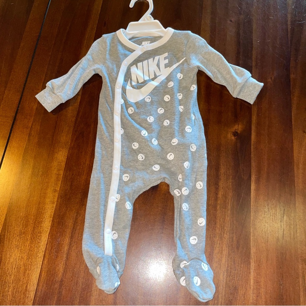 Nike! Kids Onesie! Size 6M